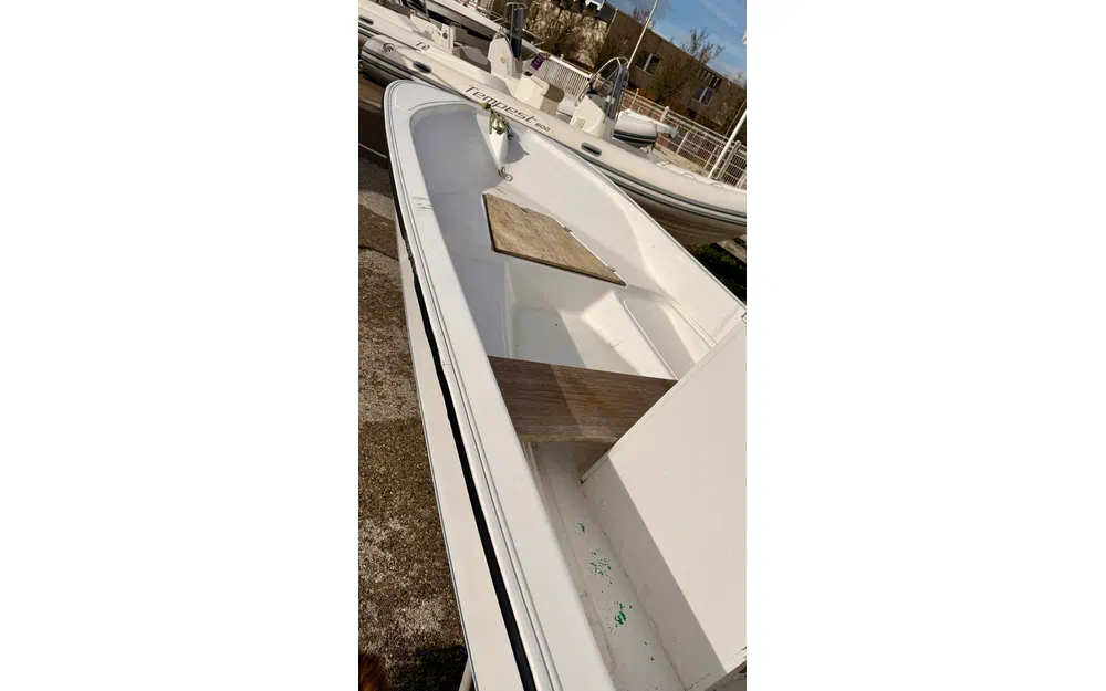 slider 9 Boston Whaler 150 Sport