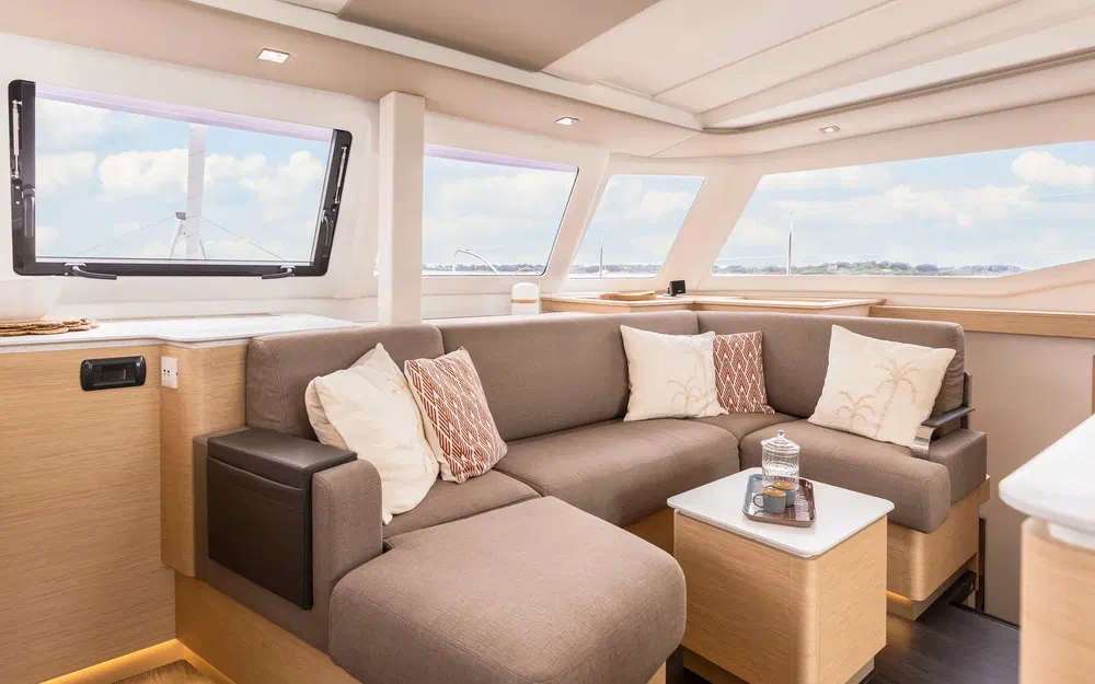 slider 15 Fountaine Pajot FP 41