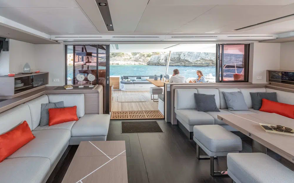 slider 14 Fountaine Pajot Samana 59