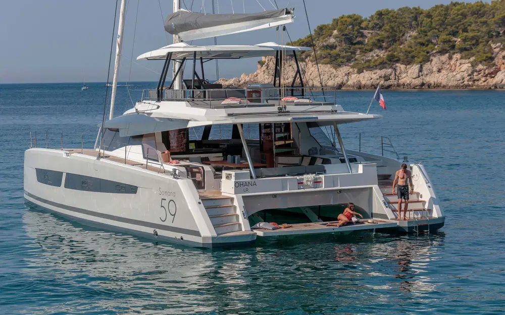 slider 2 Fountaine Pajot Samana 59