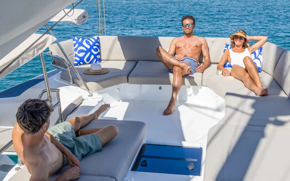 slider 7 Fountaine Pajot FP 44