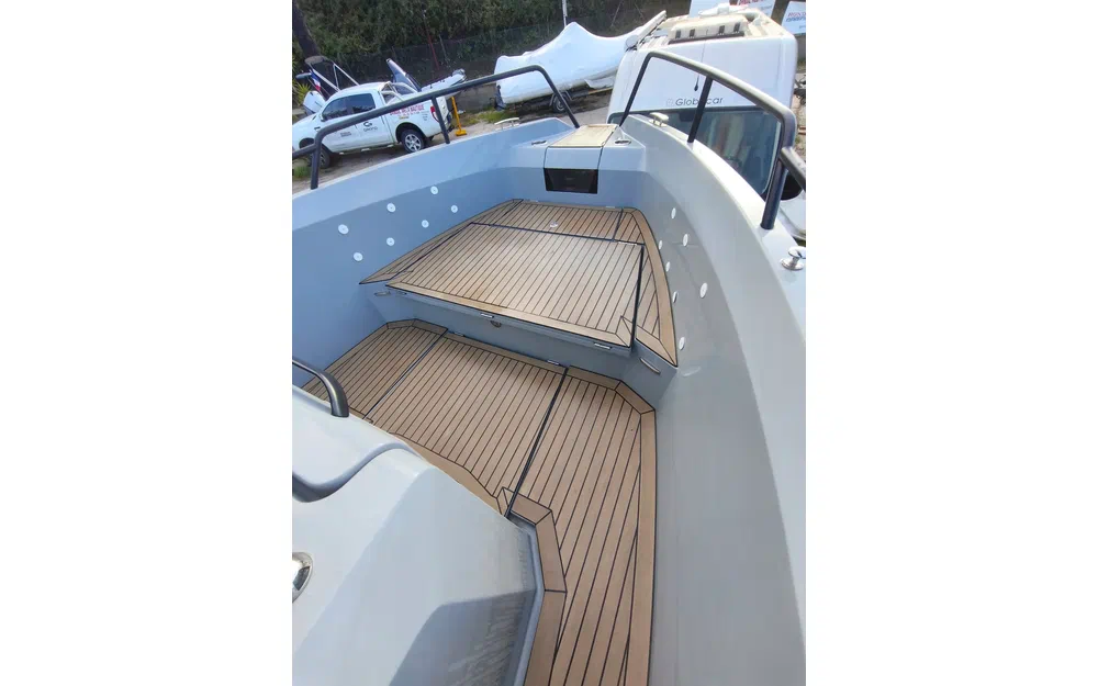 slider 12 Rand Boats Roamer 29