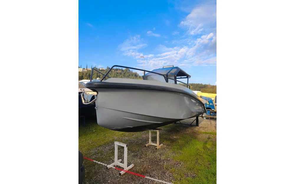 slider 2 Rand Boats Roamer 29