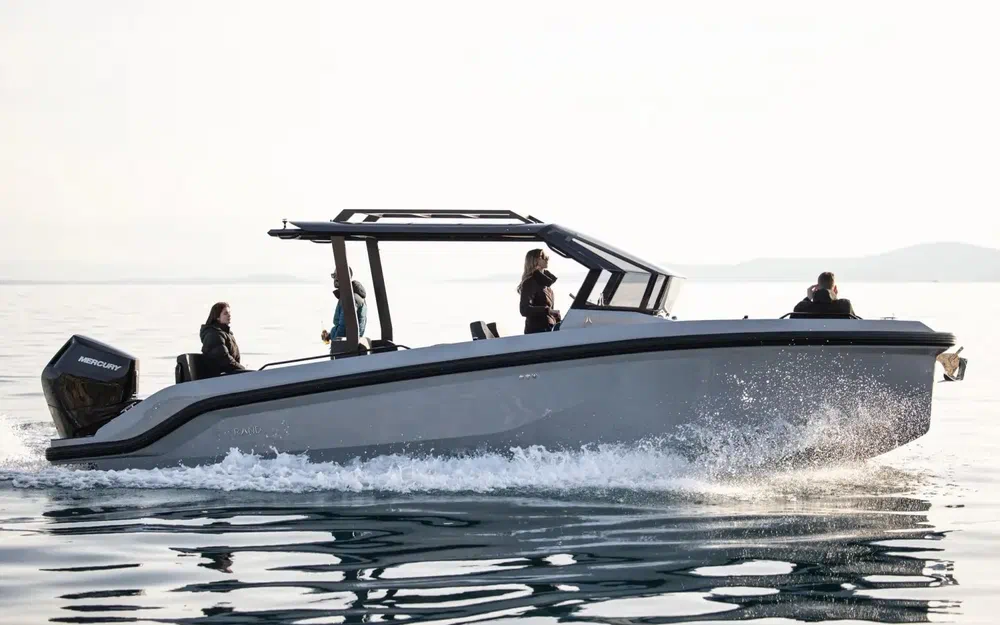 slider 1 Rand Boats Roamer 29