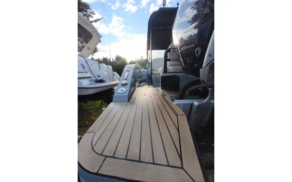 slider 5 Rand Boats Roamer 29