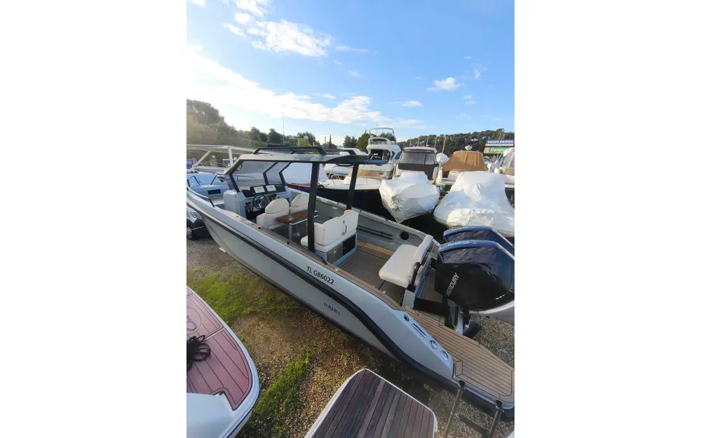 slider 3 Rand Boats Roamer 29