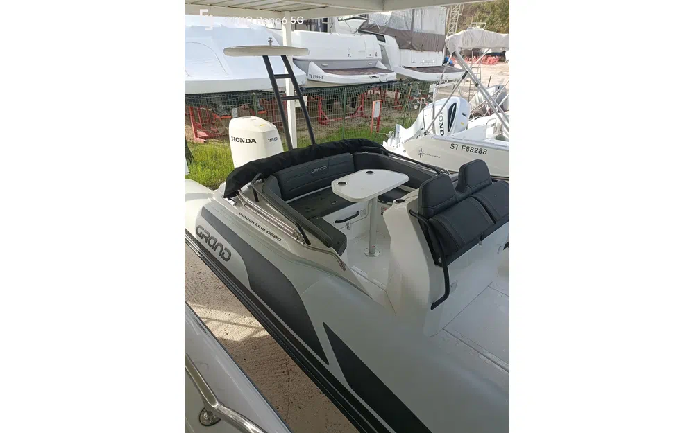 slider 4 Grand Golden Line 680