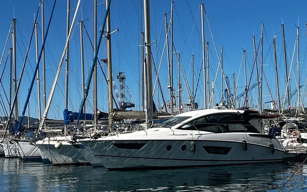slider 1 Beneteau Gran Turismo 40