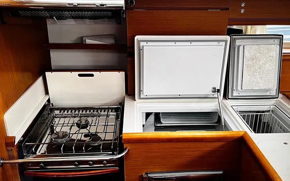 slider 3 Jeanneau 53