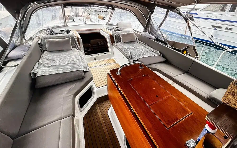 slider 4 Jeanneau 53