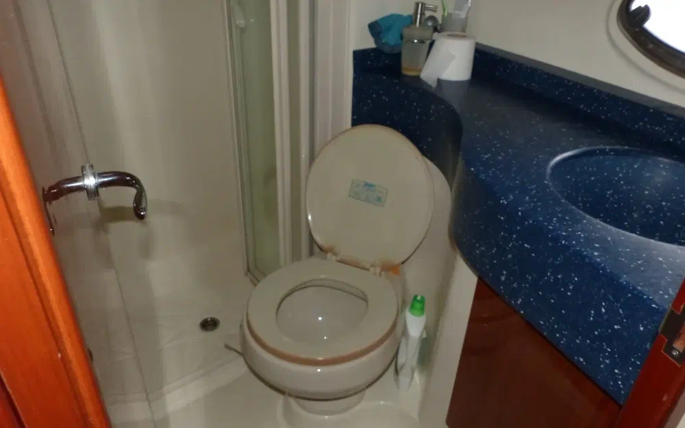 slider 13 Rodman 38 Fly