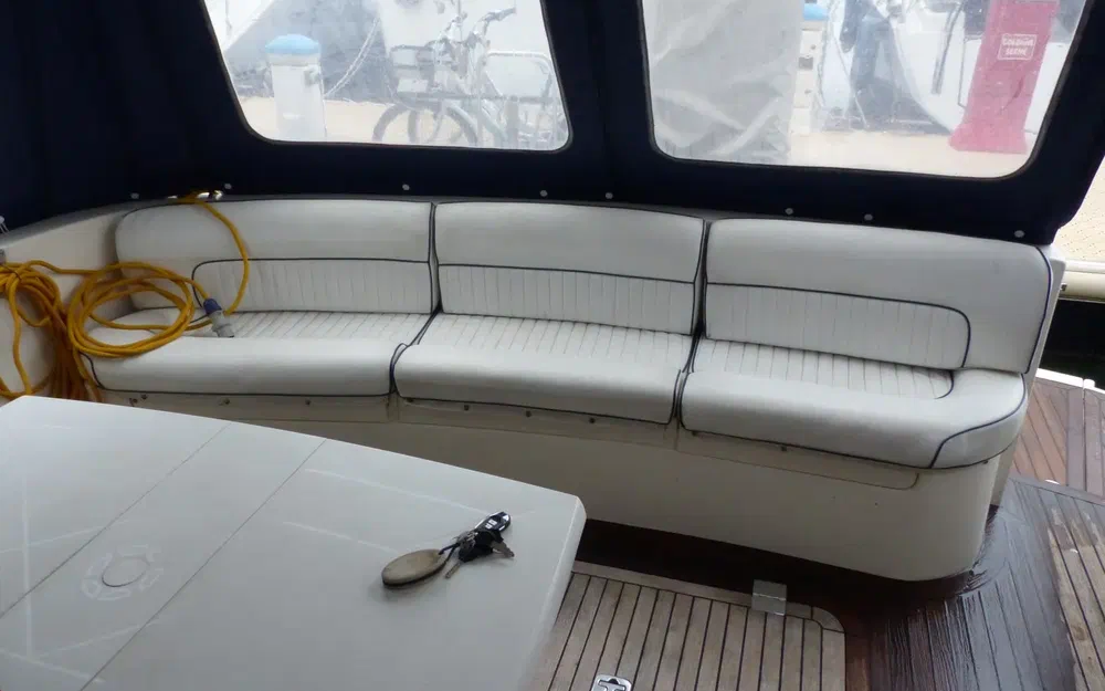 slider 18 Rodman 38 Fly