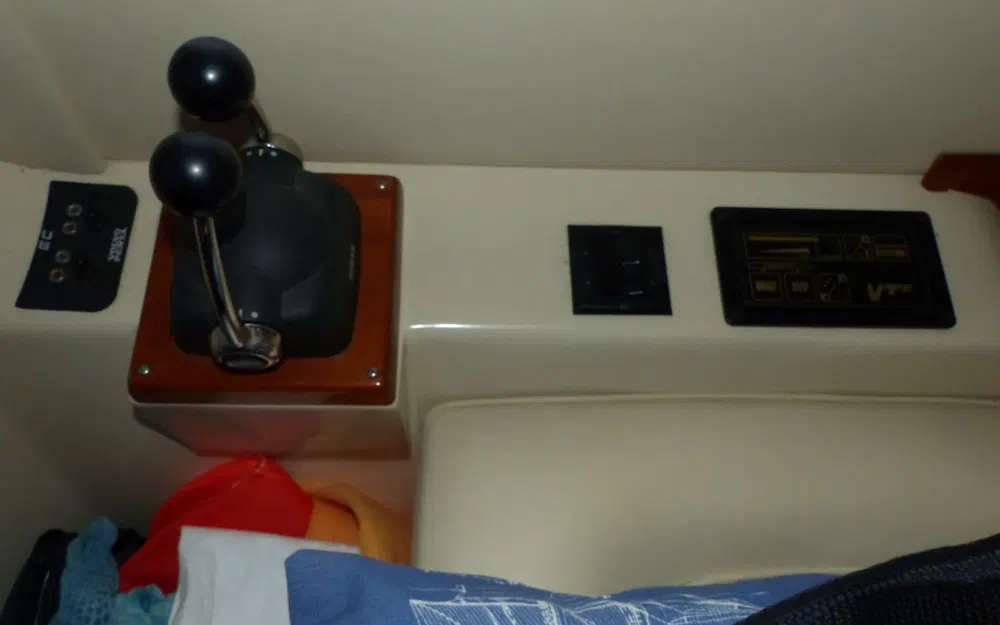 slider 8 Rodman 38 Fly