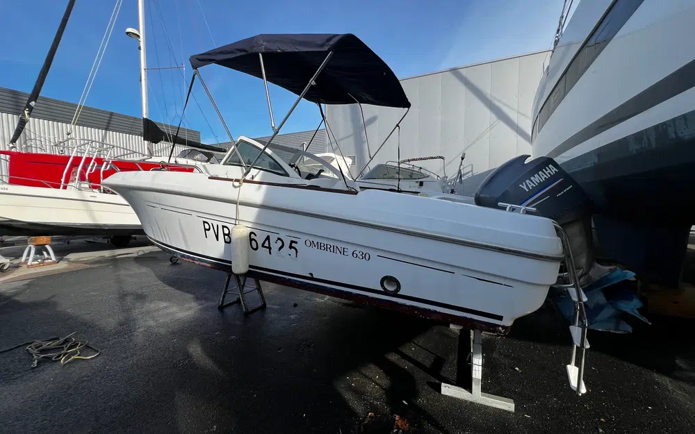 slider 2 Beneteau Ombrine 630
