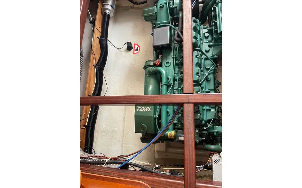 slider 12 Beneteau Antares 805
