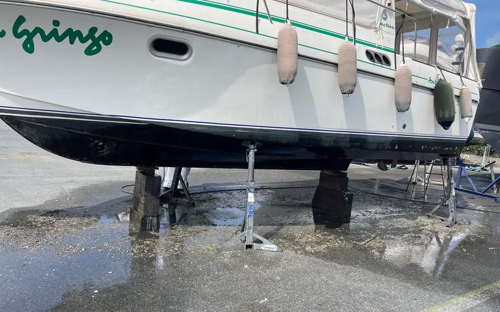 slider 15 Beneteau Antares 805