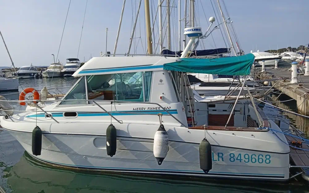 slider 0 Jeanneau Merry Fisher 800