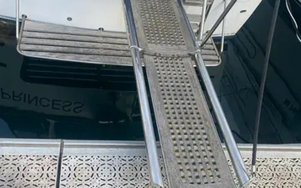 slider 2 Marine Project Princess 38 Fly