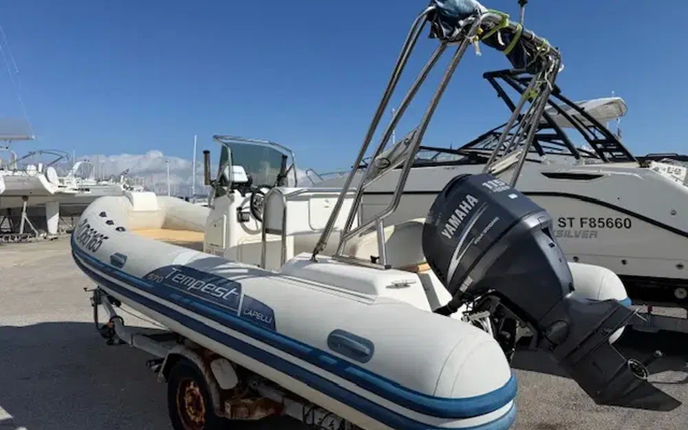 slider 1 Capelli Tempest 570 Luxe