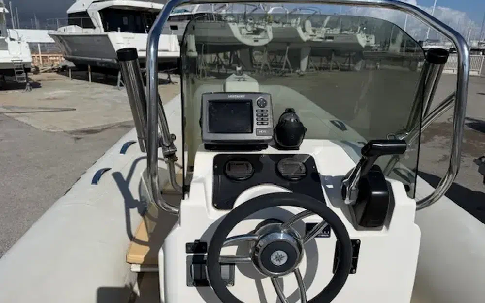 slider 5 Capelli Tempest 570 Luxe