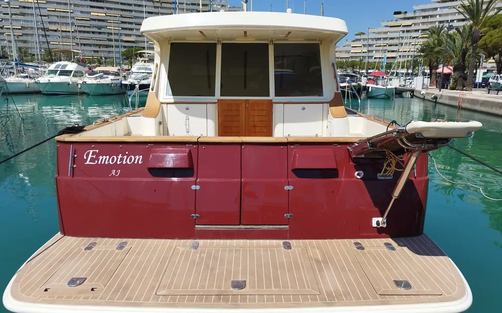 slider 1 ACM Mystic 44