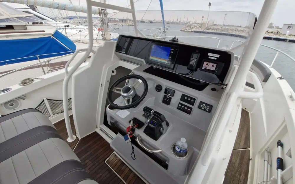 slider 2 Jeanneau Cap Camarat 9.0 CC