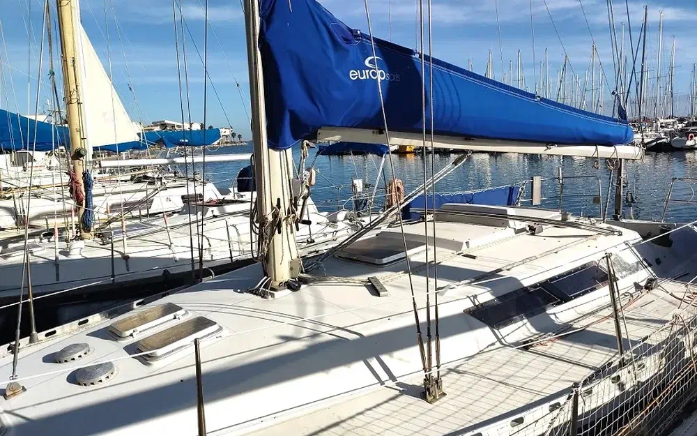 slider 7 Beneteau First 35