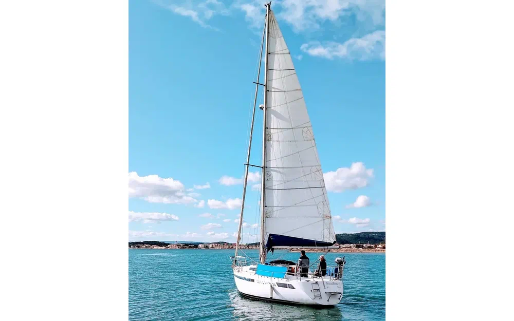 slider 1 Beneteau First 35