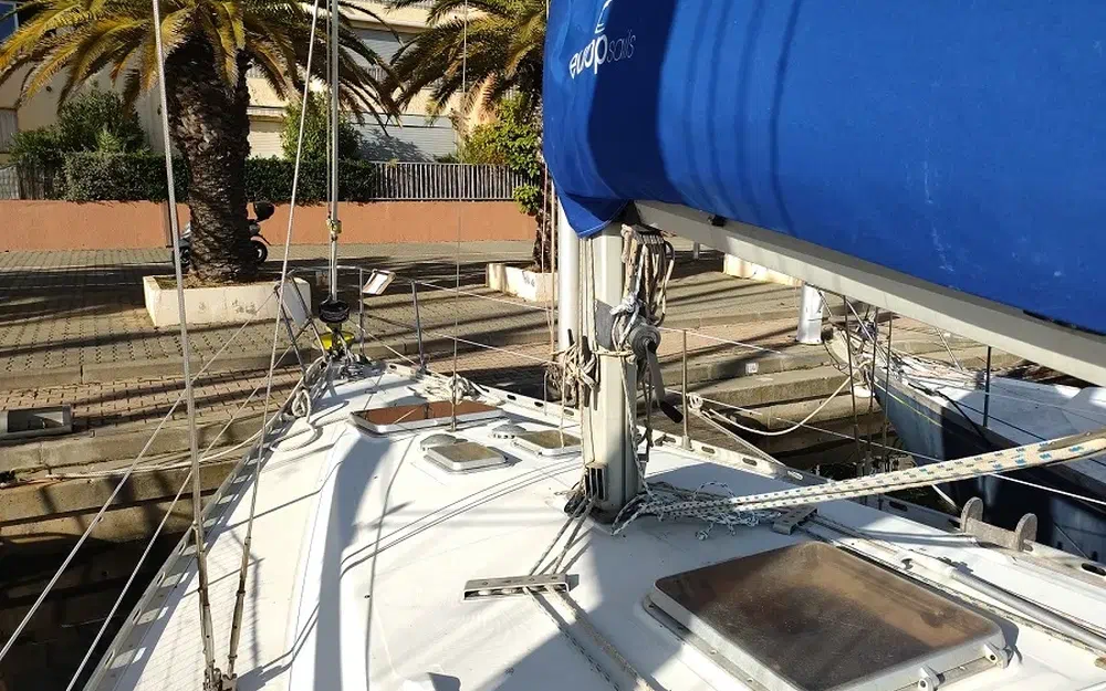 slider 11 Beneteau First 35