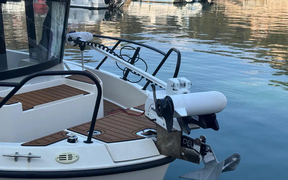 slider 15 Quicksilver Activ 705 Pilothouse