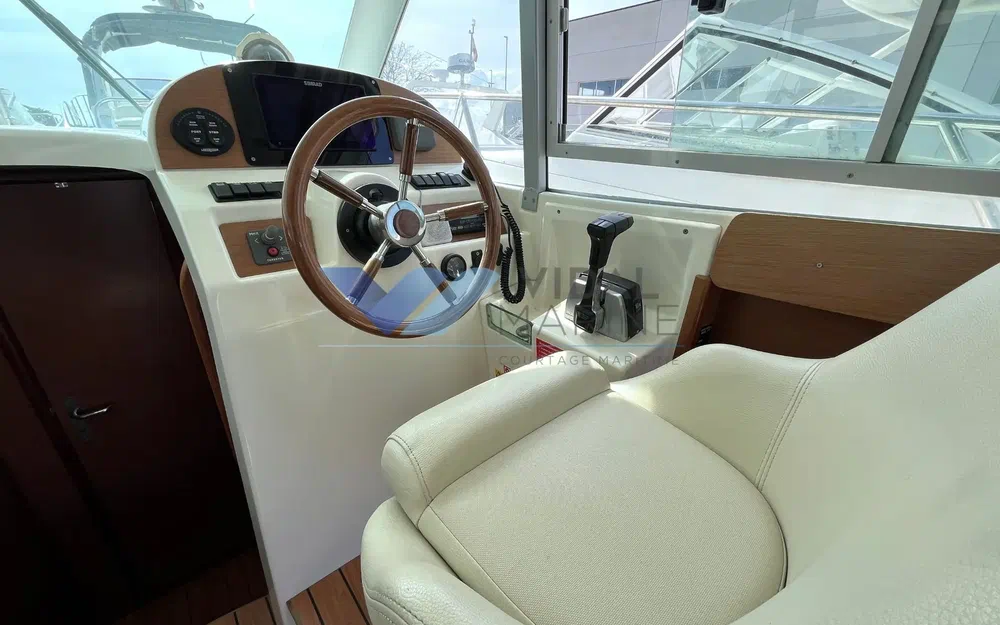 slider 12 Jeanneau Merry Fisher 925