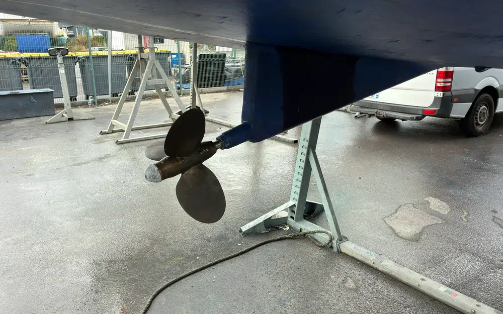 slider 1 Beneteau Oceanis 411