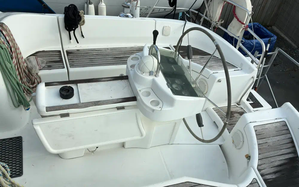 slider 31 Beneteau Oceanis 411