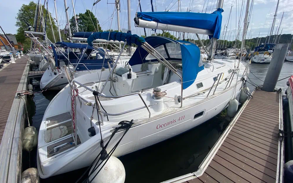 slider 33 Beneteau Oceanis 411