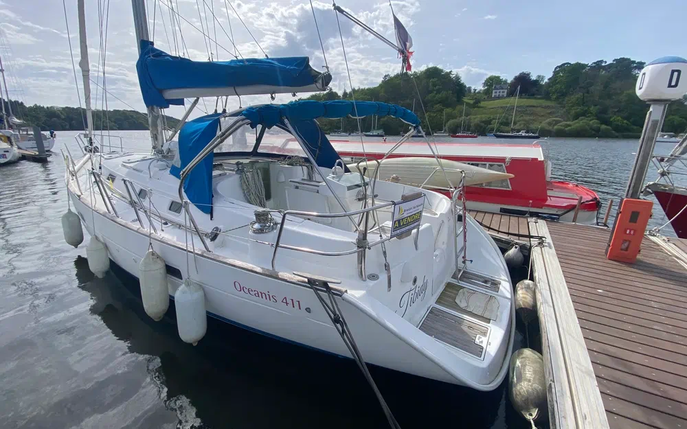slider 34 Beneteau Oceanis 411