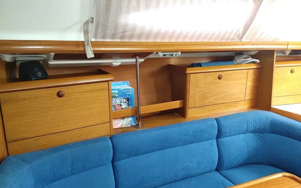 slider 34 Jeanneau Sun Odyssey 37