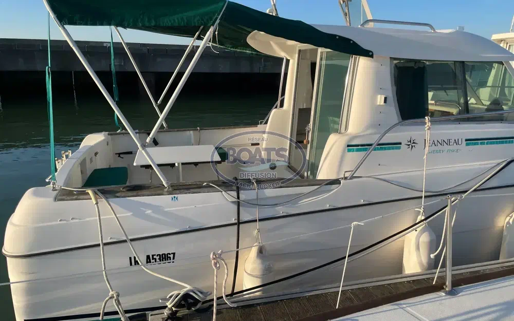 slider 1 Jeanneau Merry Fisher 695