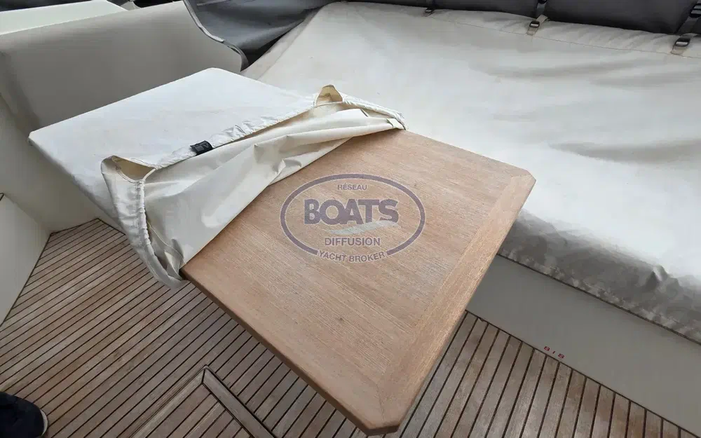 slider 3 Jeanneau Prestige 420 Fly