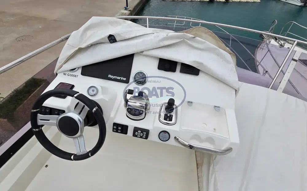 slider 6 Jeanneau Prestige 420 Fly