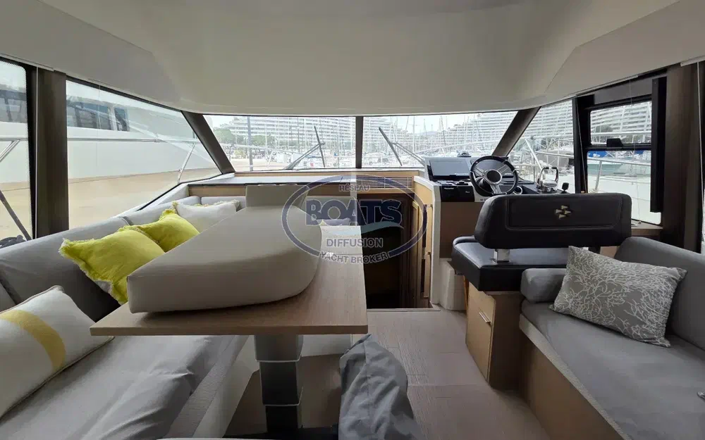 slider 7 Jeanneau Prestige 420 Fly