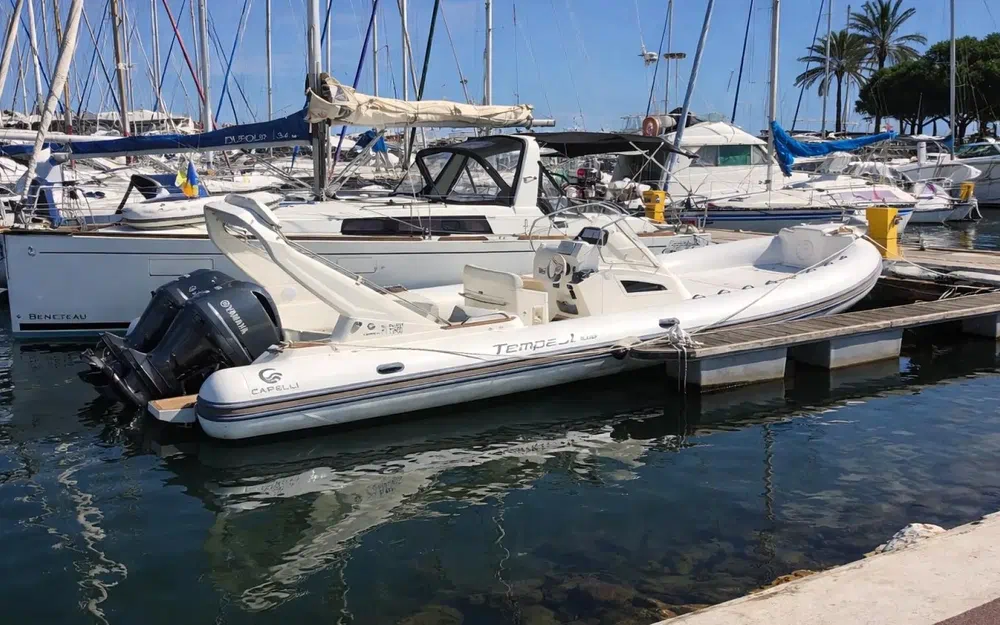 slider 1 Capelli Tempest 1000