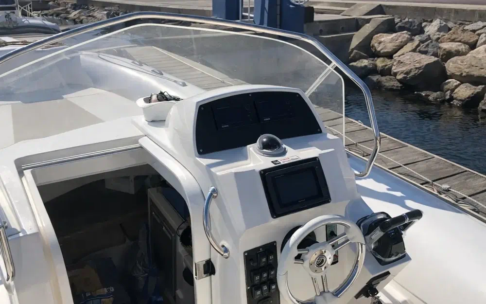 slider 6 Capelli Tempest 1000