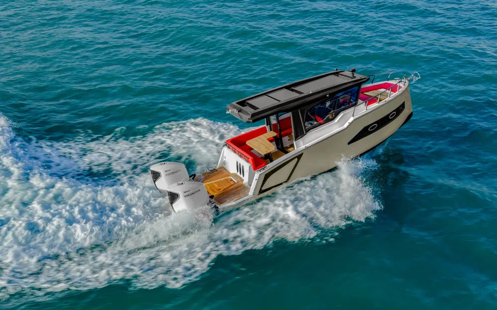 slider 2 Jeanneau WESTHAN WST850