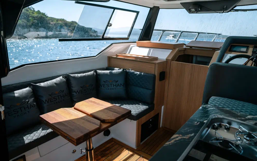 slider 5 Jeanneau WESTHAN WST850