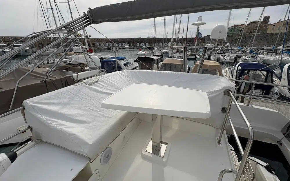 slider 14 Prestige Yachts 420 Fly