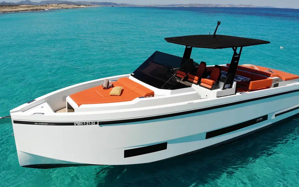 slider 0 De Antonio Yachts D36 Open