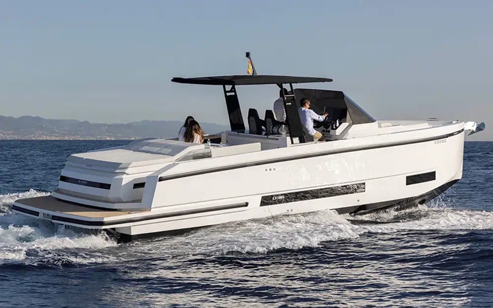 slider 4 De Antonio Yachts D36 Open