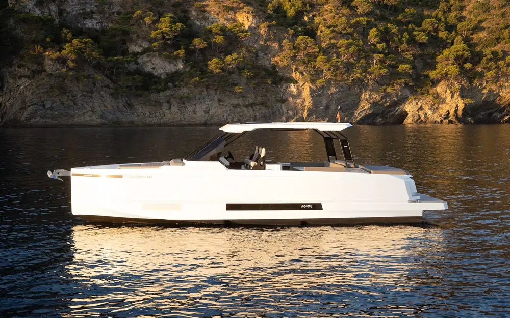slider 0 De Antonio Yachts D36 Open