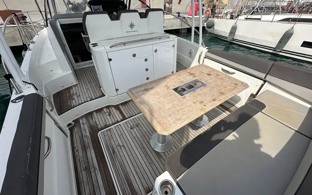 slider 22 Jeanneau Cap Camarat 10.5 WA