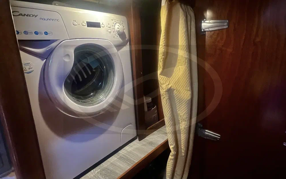 slider 17 Amel Santorin